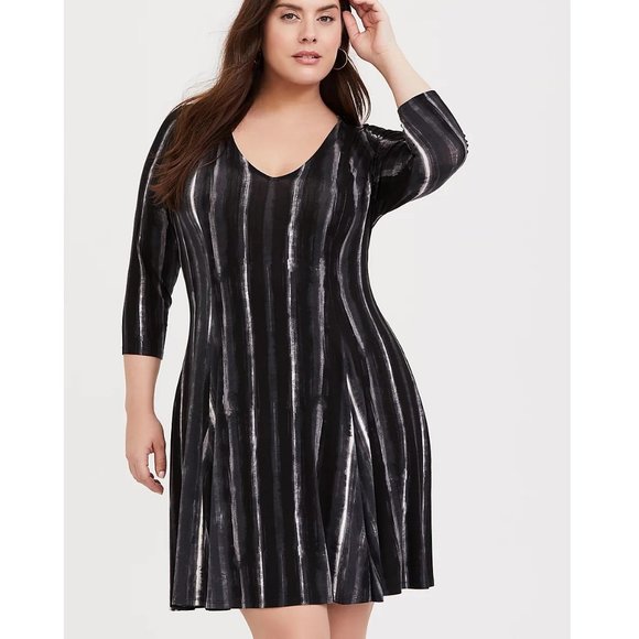 TORRID Black & White Stripe Jersey Trapeze Dress Size 2 - Picture 4 of 4